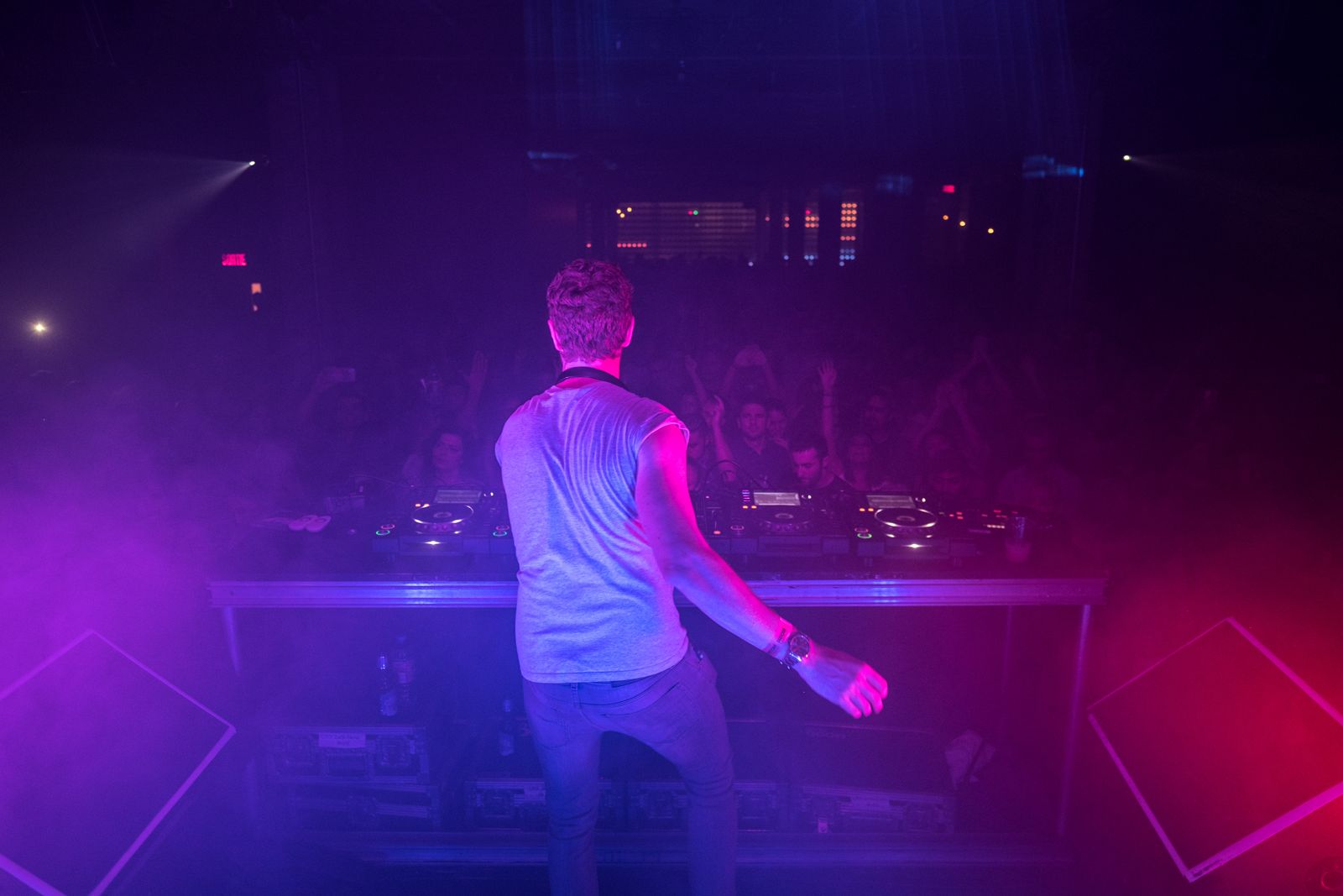 anjunadeep showcase montreal sat neon kora jody luttrell 16 bit lollitas
